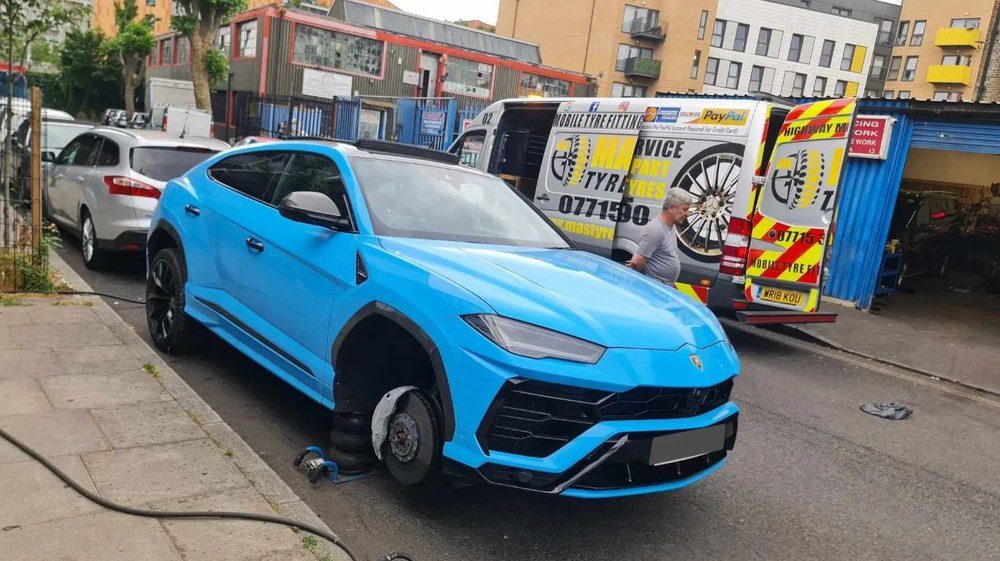 24 Hour Emergency Mobile Tyre Fitting in London – Lamborghini Urus repair by MasTyresNW